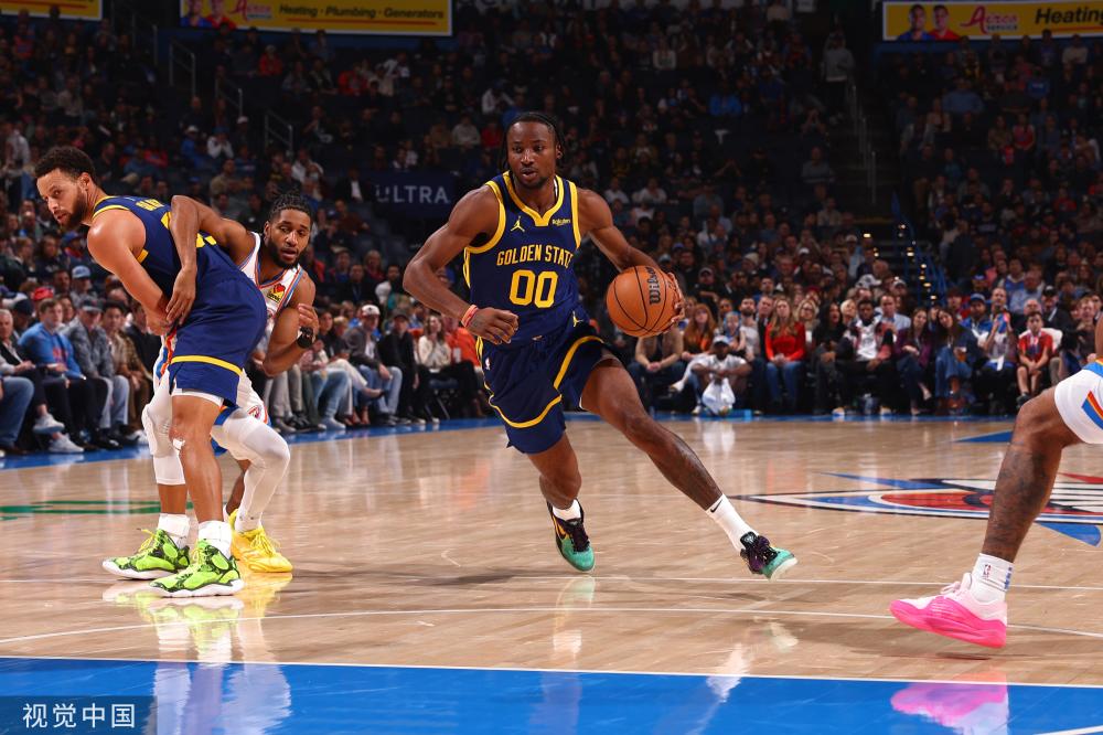 球迷纷纷在 球迷纷纷在